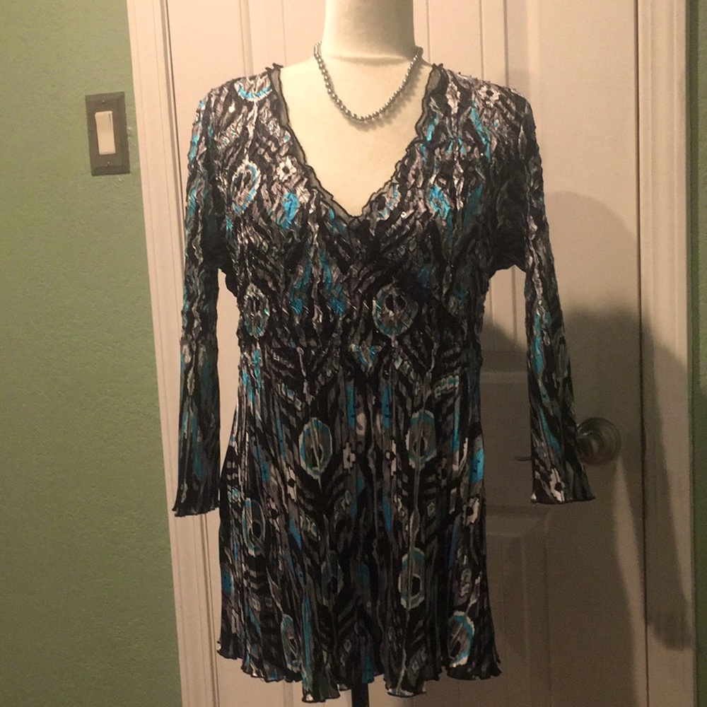 Stunning Alberto Makali  stretchy blouse/ tunic feels like satin size large